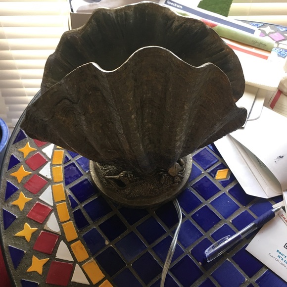 Regency cape home collection Large Resin Clam Shell lamp - Picture 2 of 4